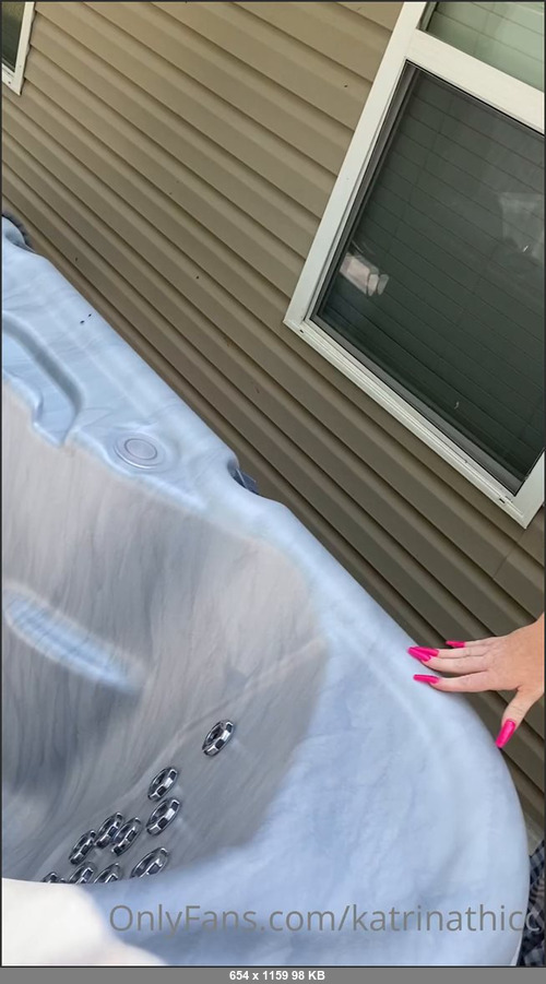 MEGA-FANS – katrinathicc-27-07-2021-The hot tub is here   Hot tub live streams coming your way soon