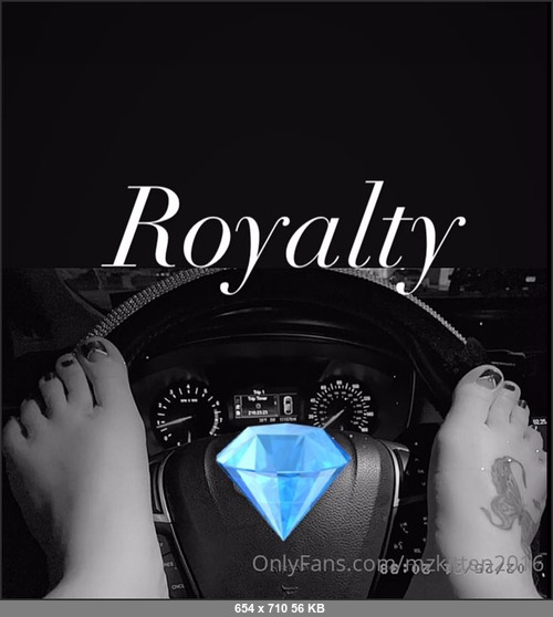 MEGA-FANS – mzkitten2016 28-02-2021 115580925 So, I have a little problem, it started snowing in my car,now my cute little feet are cold, In need of someone to com