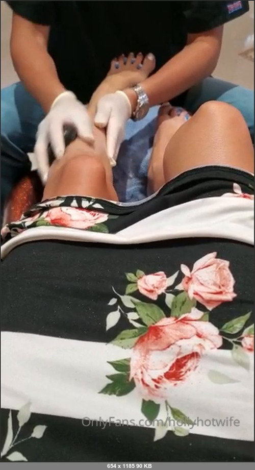 MEGA-FANS – hollyhotwife-15-08-2019-Letting the pedicure guy rub all the way up my legs while staring up my dress