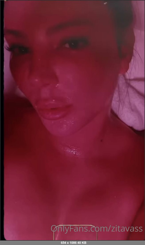 MEGA-FANS – zitavass-15-10-2021-Its getting hot in here so I took off all my clothes check out my VIP page zitavassvip for the full show