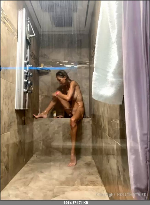 MEGA-FANS – hollyhotwife-17-02-2021-Stream started at 02 17 2021 12 45 am Shower time  Want to see more just SHOWER in my DMs  )