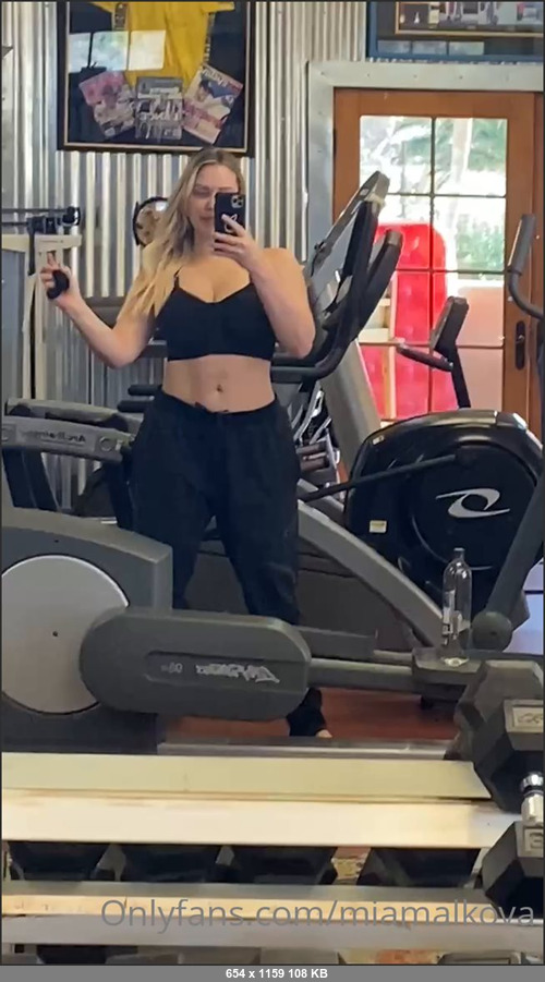 MEGA-FANS – miamalkova 06-10-2021 243996898016 forgot my workout gear, hope I still look good in my comfy clothes