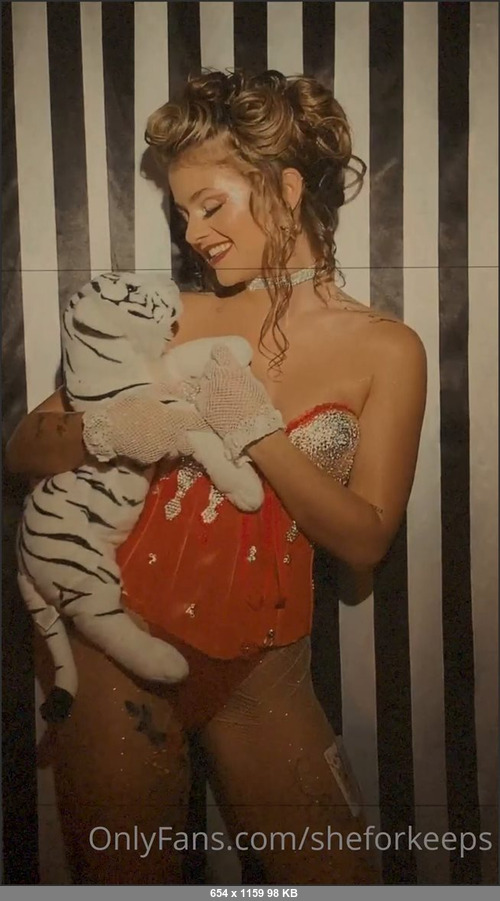 MEGA-FANS – sheforkeeps-18-12-2020-MAGIC SHOW SHOOT DAY BTS