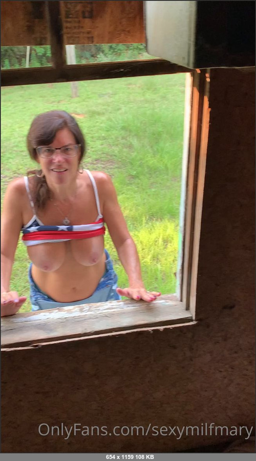 MEGA-FANS – sexymilfmary 03-07-2021 165323627 OMG, I just found my farmhouse glorryhole. Watch me suck derekblade until he cums in my mouth. Check inbox in an hour.