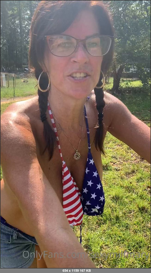 MEGA-FANS – sexymilfmary 05-07-2021 165861870 Bet you havent seen this in your neighborhood. Its loud