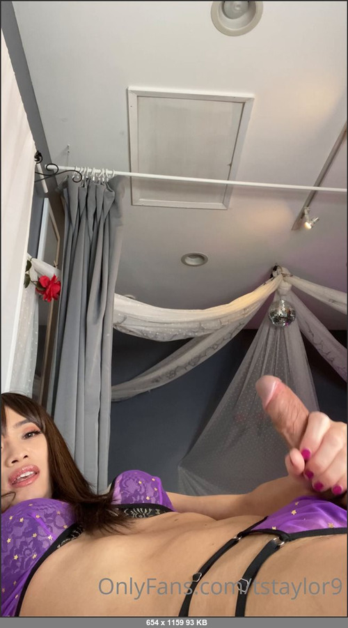 MEGA-FANS – tstaylor9-10-03-2021-Its raining here where I live. Send me some dick babe. I am horny now.