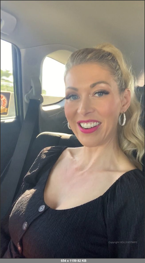 MEGA-FANS – hollyhotwife-25-02-2020-Mardi Grad Texas