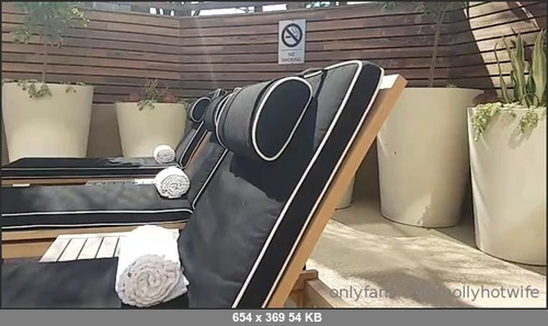 MEGA-FANS – hollyhotwife-25-03-2019-My view at the pool