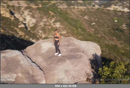 MEGA-FANS – yogawithtaz-15-02-2021-Happy Monday Heres a friendly reminder to stretch before and after your workouts. Stretching before your workouts help prevent injury post workout stretches help th