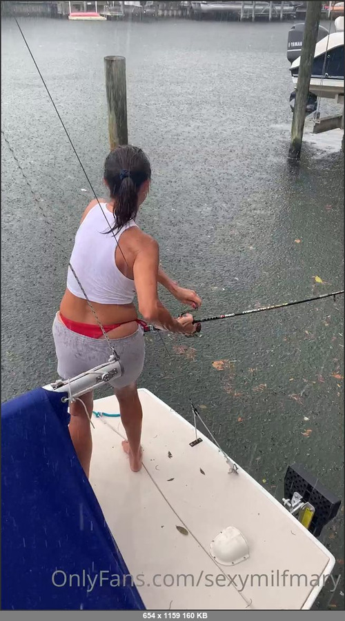 MEGA-FANS – sexymilfmary 17-06-2021 158623945 This video got kicked off tiktok in 3 minutes. I didnt even turn around WHAT THE FUCK