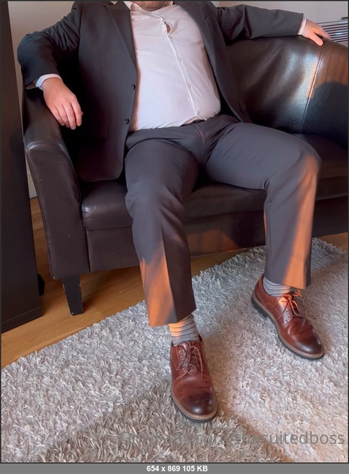 MEGA-FANS – thesuitedboss-19-12-2021-Waiting for my little spoon to arrive. Bulging just from the thought of him sitting on my lap face to face and gently pressing his sexy ass against me. Ph