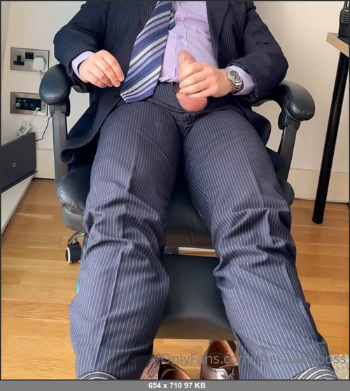 MEGA-FANS – thesuitedboss-20-06-2021-I make a mess of my tie as I CUM on it moaning heavily in my lunch break in the office. Shoes off, socks on, Skopes suit and lots of heavy breathing ch
