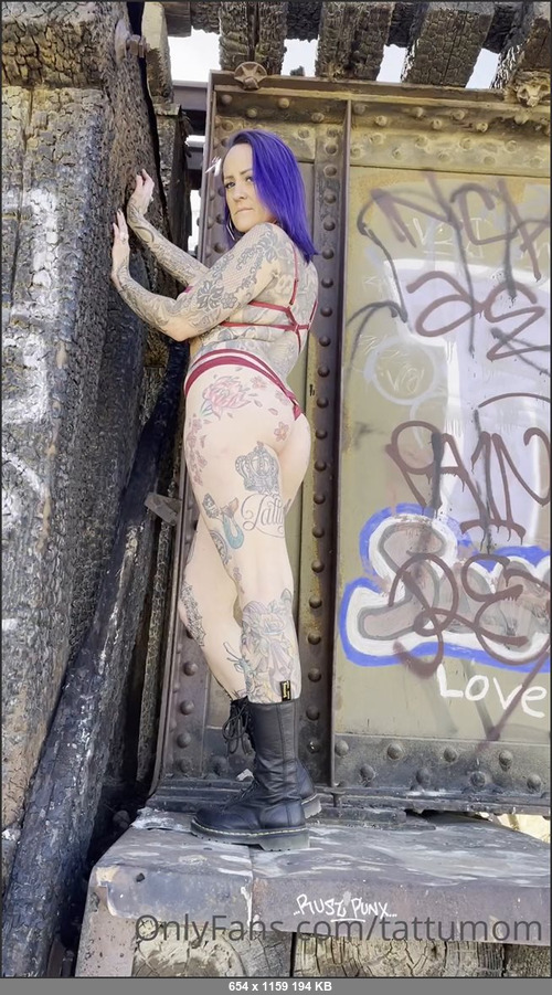 MEGA-FANS – tattumom-10-02-2021-Happy Hump day my peeps   Just a little vid from my last photoshoot. Having fun, being silly  As seen on TikTok but no editing here