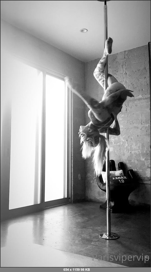 MEGA-FANS – parisvipervip 11-03-2021 121345116 I love pole dancing I used to teach classes and my best student was actually a police officer