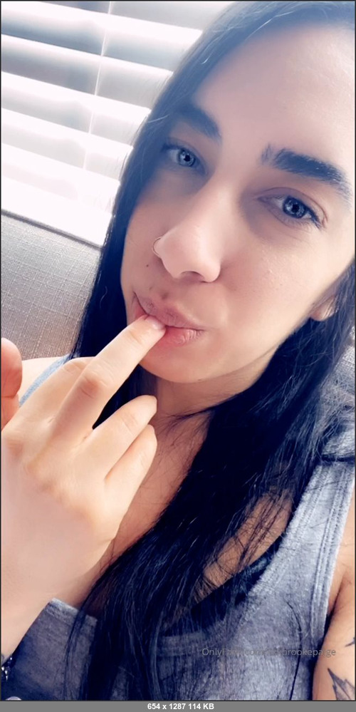 MEGA-FANS – xxxbrookepaige-03-01-2020-Wish I was sucking on something else