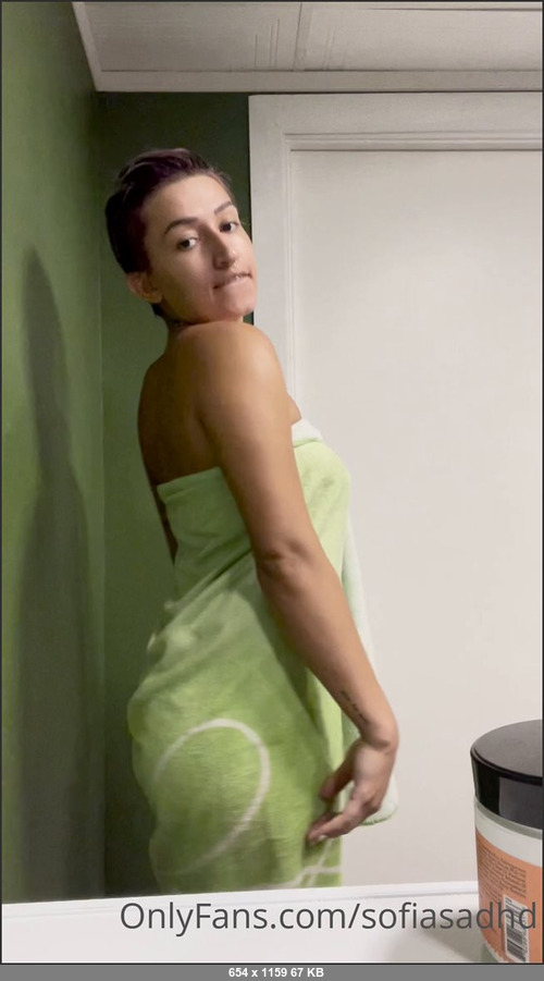 MEGA-FANS – sofiasadhd-08-07-2021-This is part of my daily routine but I thought youd enjoy it too, after every shower I use lotion on every inch of my body, it makes my skin so soft, enjoy