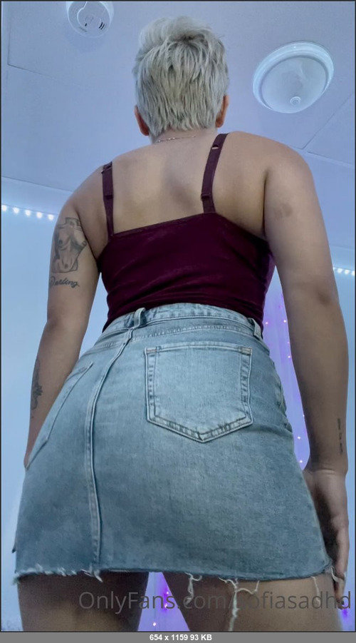 MEGA-FANS – sofiasadhd-28-04-2021-Felt generous and decided to flash my pussy from under my skirt for only 5, I hope you enjoy )