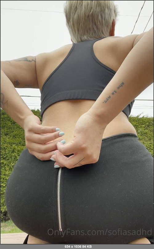 MEGA-FANS – sofiasadhd-29-04-2021-Unlock this juicy post if you want to see me tease and insert my buttplug in my virgin asshole