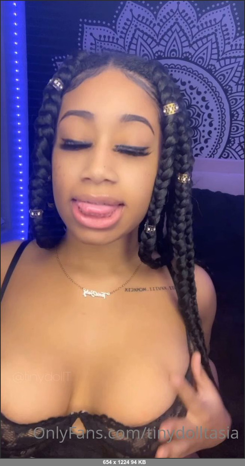 MEGA-FANS – tinydolltasia-04-11-2021-What are you doing tonight