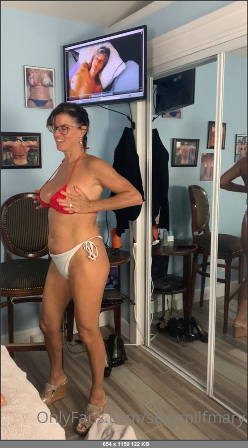 MEGA-FANS – sexymilfmary 27-10-2020 63608854 Bikini change already. Yum.