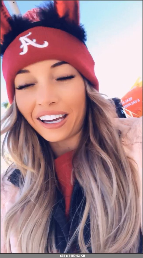 MEGA-FANS – saritanatividad 31-10-2019 8342247 Currently freezing my ass off