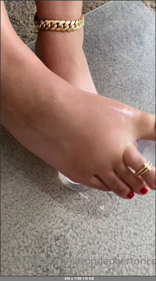 MEGA-FANS – sazondepuertorico-02-01-2021-136 Rubbing This Dildo With My Feet