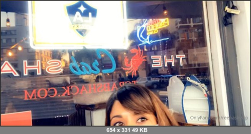 MEGA-FANS – reenaskyvip 25-07-2020 35396291 Grabbing some seafood for dinner Yummy Wanna get my food for me Ill send you a good treat after