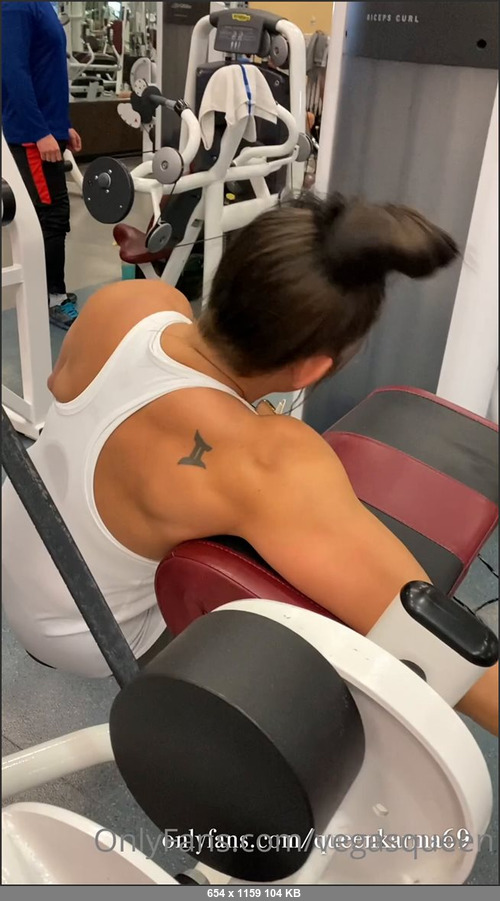 MEGA-FANS – vegasqueen-16-11-2020-Late post….rear delts and biceps  Every single day Im hittin it hard at the gym. Puttin in work whether I feel like it or not. Its been rough lately