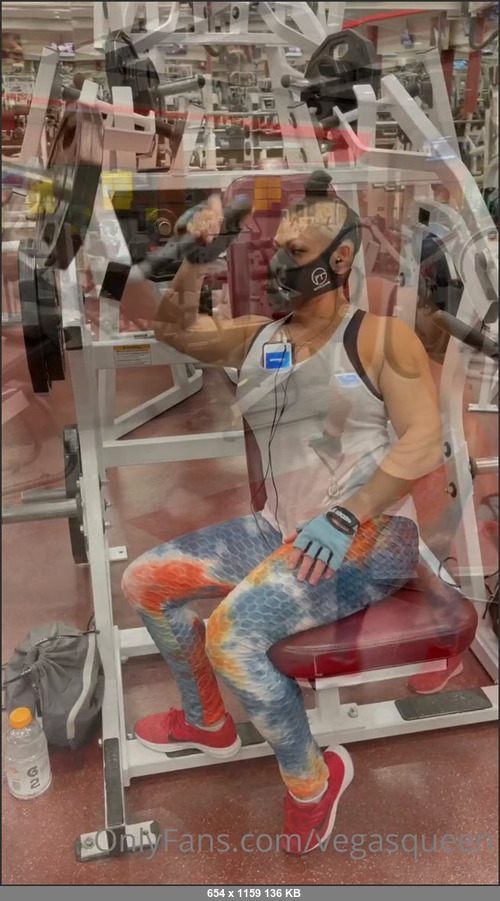 MEGA-FANS – vegasqueen-18-01-2021-Chest, abs, and cardio. Im cutting my actual lifts down and doing much more cardio. These chest presses were hard as fuck since I dont focus on overall power