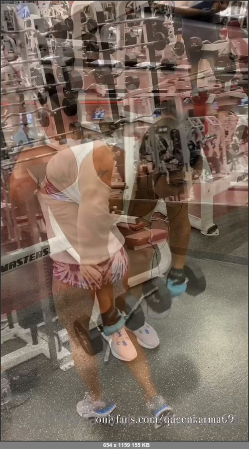 MEGA-FANS – vegasqueen-19-10-2020-Gettin some rear delt work in  If you want a nice round set of shoulders you cant forget to work the rear delts, a often omitted body part as its not really s