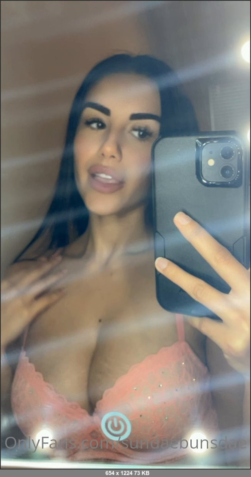 MEGA-FANS – sundaebunsdae-14-01-2021-Guess what Im wearing right now