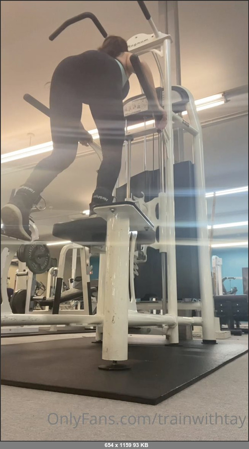 MEGA-FANS – trainwithtay-13-05-2021-Hey yall  happy almost weekend   Hope you are killing your workouts this week. I should be able to start providing you with more upper body w