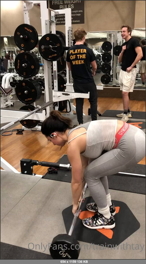 MEGA-FANS – trainwithtay-18-11-2020-I love supersets  I think its a great way to keep your heart rate up during your workouts. Give yourself little rest time by alternating muscle groups or