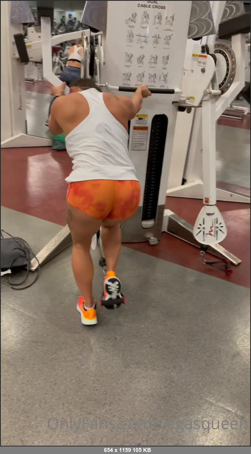 MEGA-FANS – vegasqueen-30-01-2021-Workin them glutes and throwing in some shoulders. Although some of these exercises look odd and made up, they are actually good exercises to help build and scu