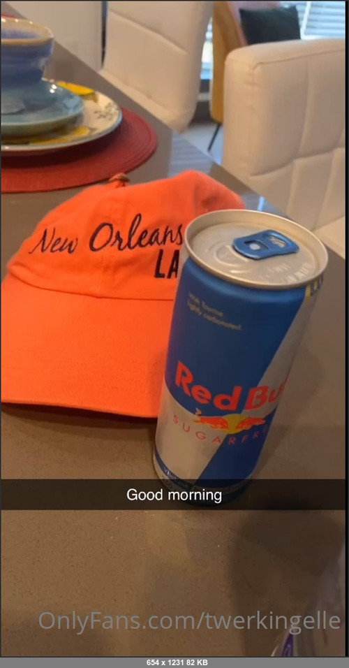 MEGA-FANS – twerkingelle-14-01-2021-Jan 13 Blog from Snapchat