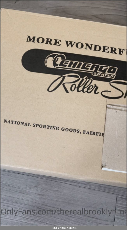 MEGA-FANS – therealbrooklynmadison-14-05-2021-Look what I got today     Should I try this nude next  Photoshoot coming soon. Stay tuned