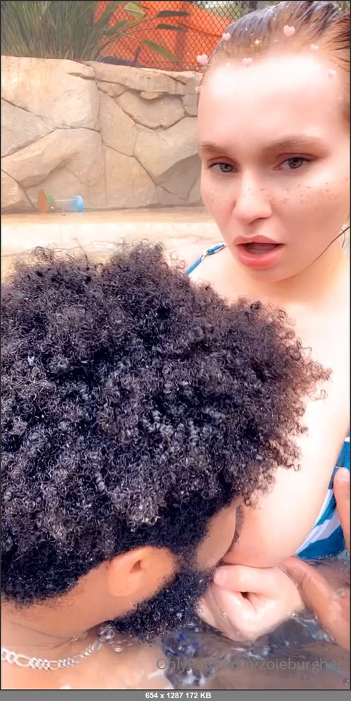 MEGA-FANS – zoieburgher-08-04-2020-jeromehandcock