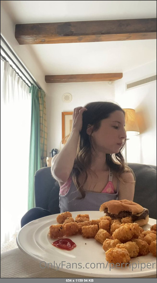 MEGA-FANS – perripiper-03-04-2021-I filmed this little clip before filming content. I was totally starving   But the altitude always gets to me in Colorado, and so often Im dealing with waves