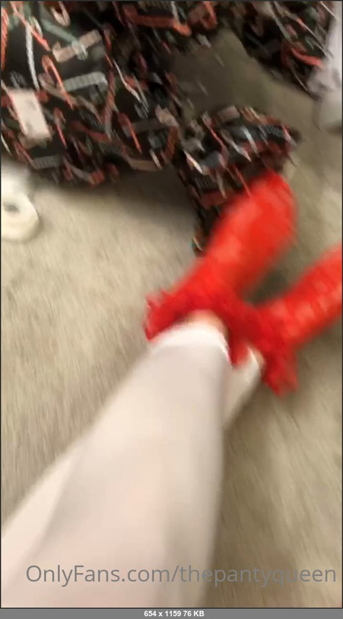 MEGA-FANS – thepantyqueen-26-12-2020-Wrap me up why dont you