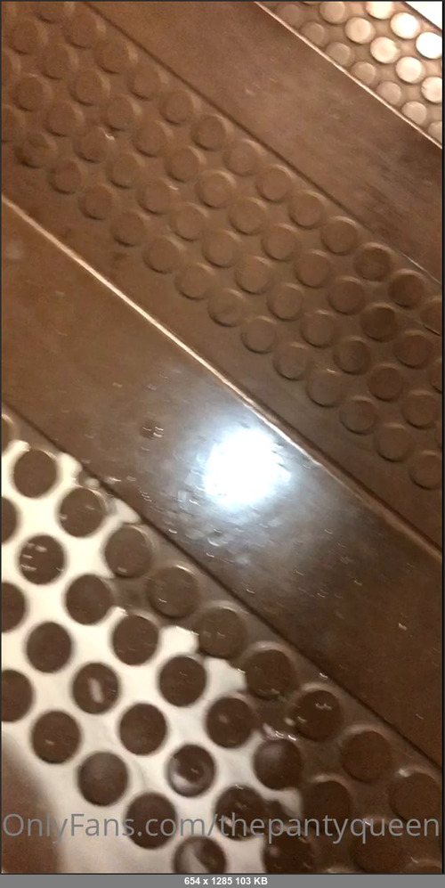 MEGA-FANS – thepantyqueen-31-12-2020-Funny Story Right before I moved out of this complex they notified me I had been caught by security cameras misbehaving on several occasions