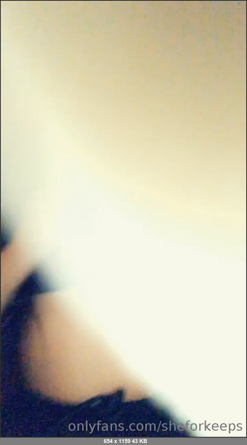 MEGA-FANS – sheforkeeps-30-04-2019-Doggy came to say hey