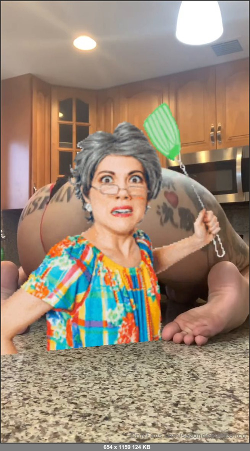 MEGA-FANS – sazondepuertorico-27-07-2019-Video 59 Grandma left me alone part 2  Do you think she minds me of being on top of her kitchen counter