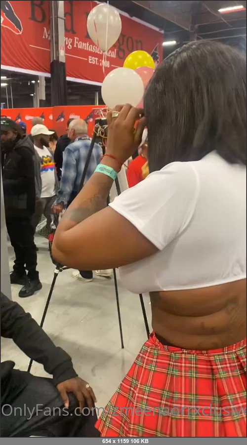 MEGA-FANS – zmeenaorrxclusive-25-10-2021-If we ever run into each other in person ima do you like this to