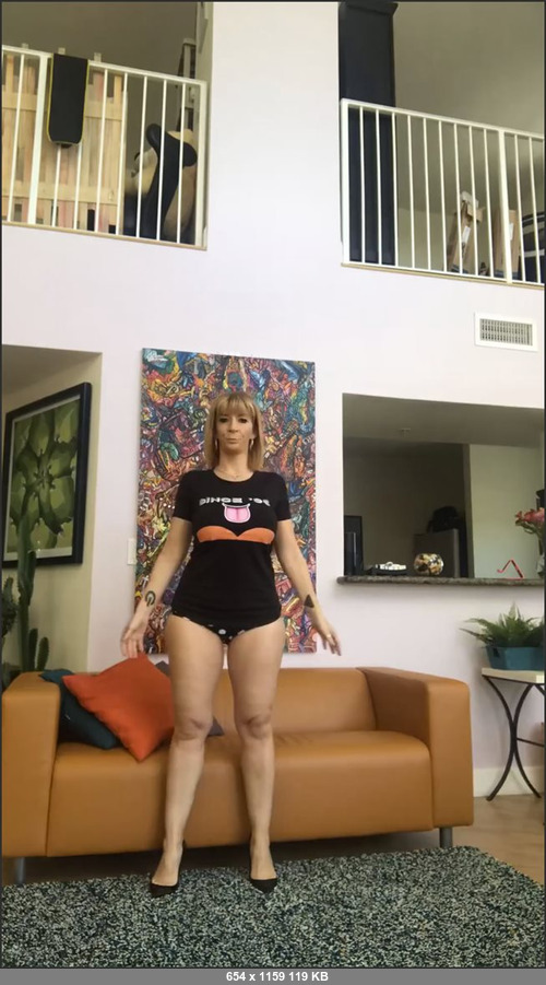 MEGA-FANS – sarajay-15-06-2018-Im always camera ready