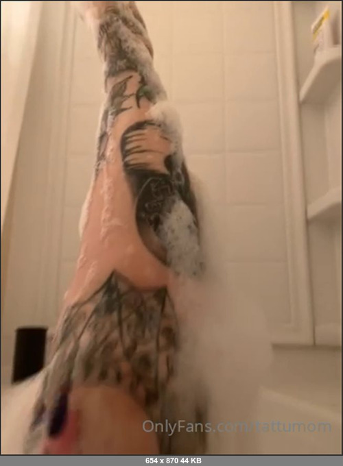 MEGA-FANS – tattumom-25-09-2021-My days  nights busy busy but when not working its soaking and relaxing my body in the bath  gotta stay fresh, clean and flexible for you  Happy