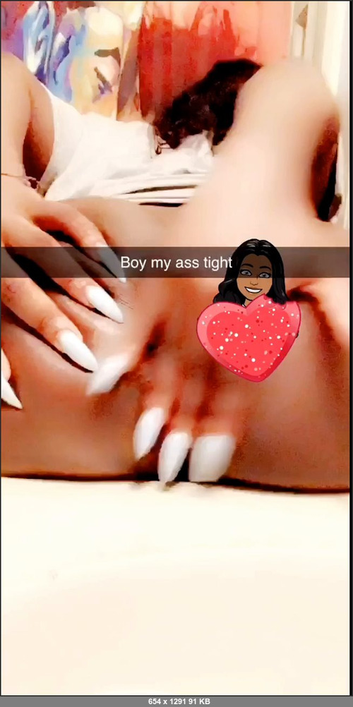 MEGA-FANS – thetsindiafrost-17-12-2019-That shit sooo pink daddy be going crazy for it