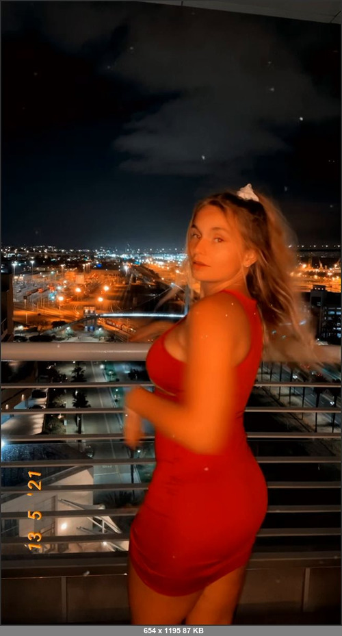 MEGA-FANS – zoieburgher-14-05-2021-twerking until my red cocktail dress comes up and smacking my ass for you…