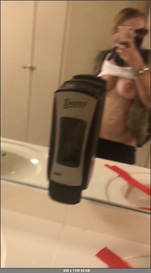 MEGA-FANS – zoieburgher-17-11-2020-