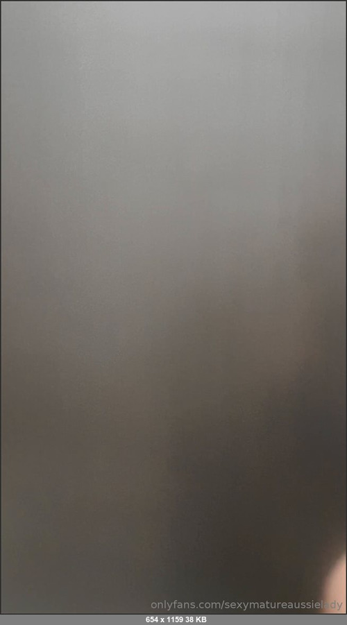 MEGA-FANS – sexymatureaussielady-18-06-2019-I just cant help myself    Its such a huge turn on knowing there are people right beside me having no idea what Im up to in the next cubi