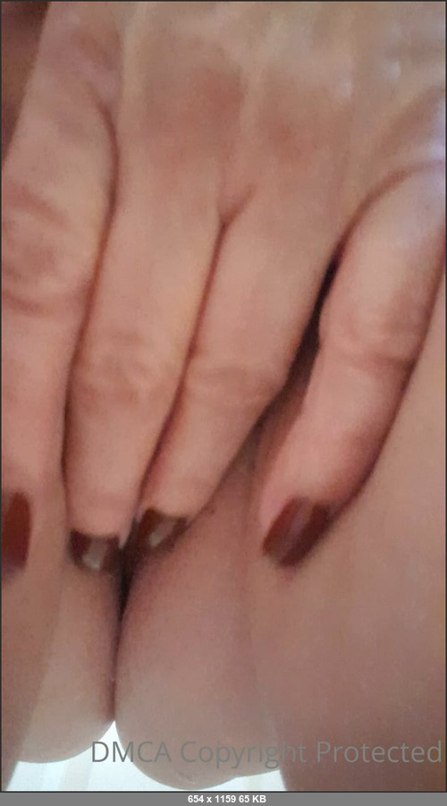 MEGA-FANS – sexymatureaussielady-23-07-2020-I bet Im not the only one that enjoys a smoothly waxed pussy hey guys